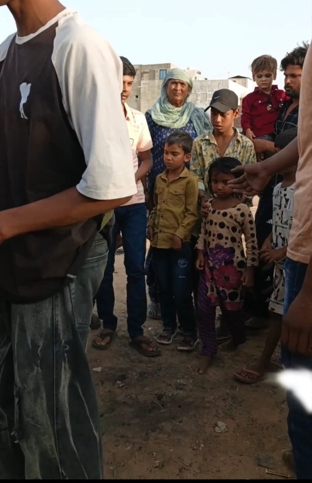 helping poor familes thrugh food& essentital support
